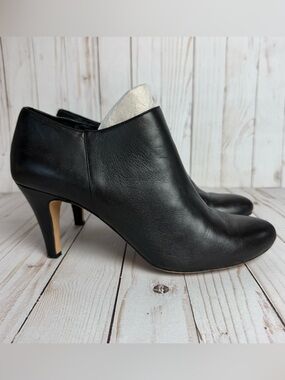 Vince Camuto Black Genuine Leather Ankle Booties Stiletto Heel Almond Toe